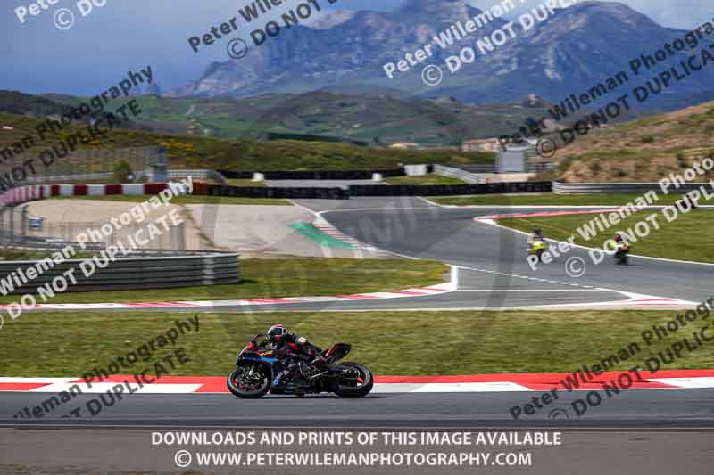 cadwell no limits trackday;cadwell park;cadwell park photographs;cadwell trackday photographs;enduro digital images;event digital images;eventdigitalimages;navarra;no limits trackdays;peter wileman photography;racing digital images;trackday digital images;trackday photos